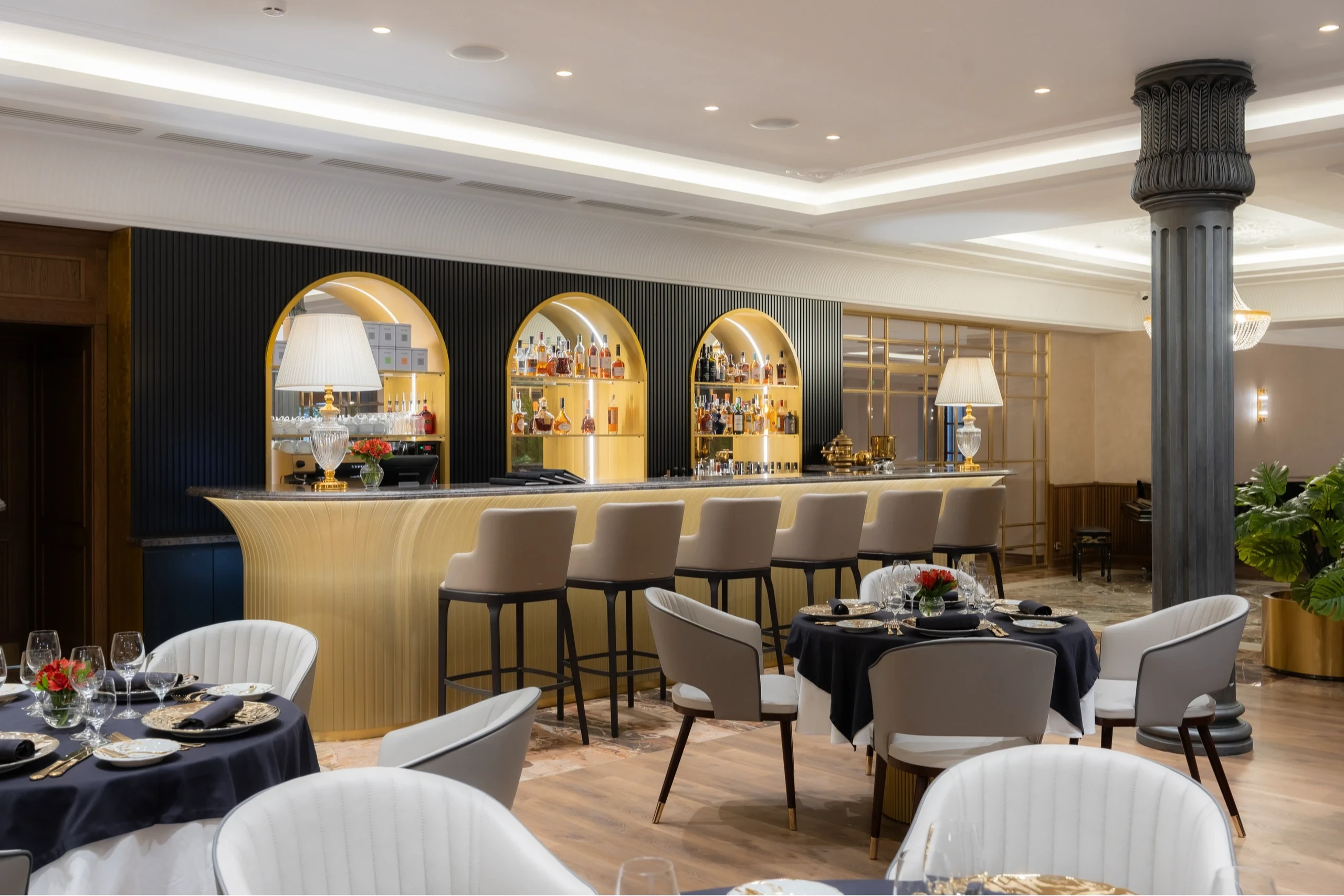 Ресторан «Правый берег» Ресторан «Правый берег»